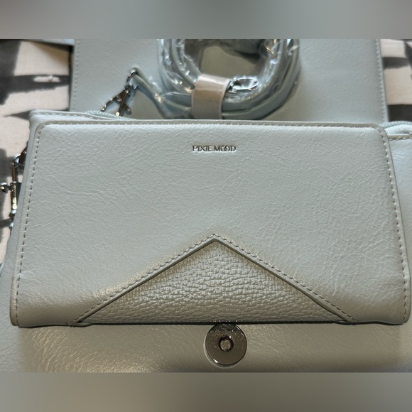 Pixie Mood Crossbody purse - Picture 7 of 11